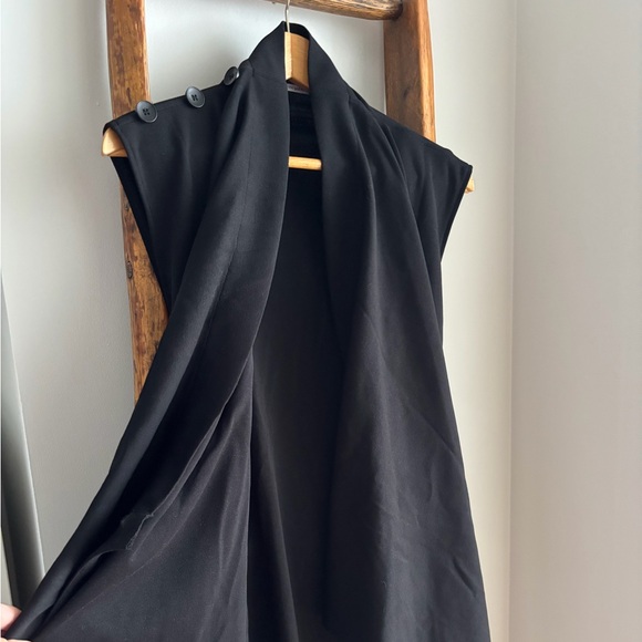 L’Autre Cote GGD Japanese Sleeveless Black Dress / Overlay - Picture 11 of 17